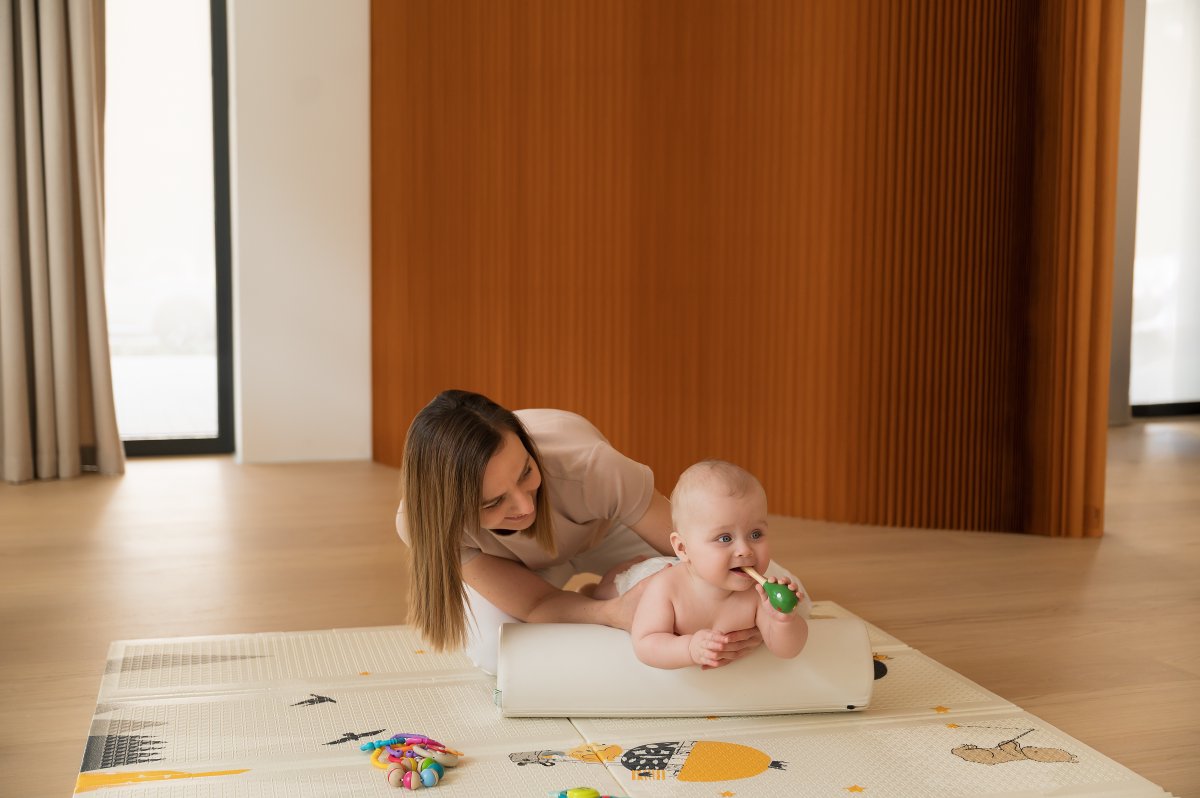 Terapia na podlahe v ambulancii Polyno Kids